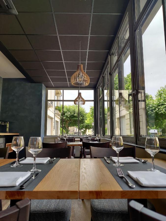 Saint-Geniez-dʼOlt Logis Hotel Restaurant De France מראה חיצוני תמונה