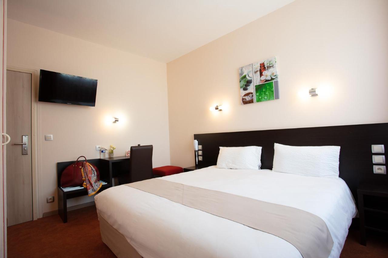 Saint-Geniez-dʼOlt Logis Hotel Restaurant De France מראה חיצוני תמונה