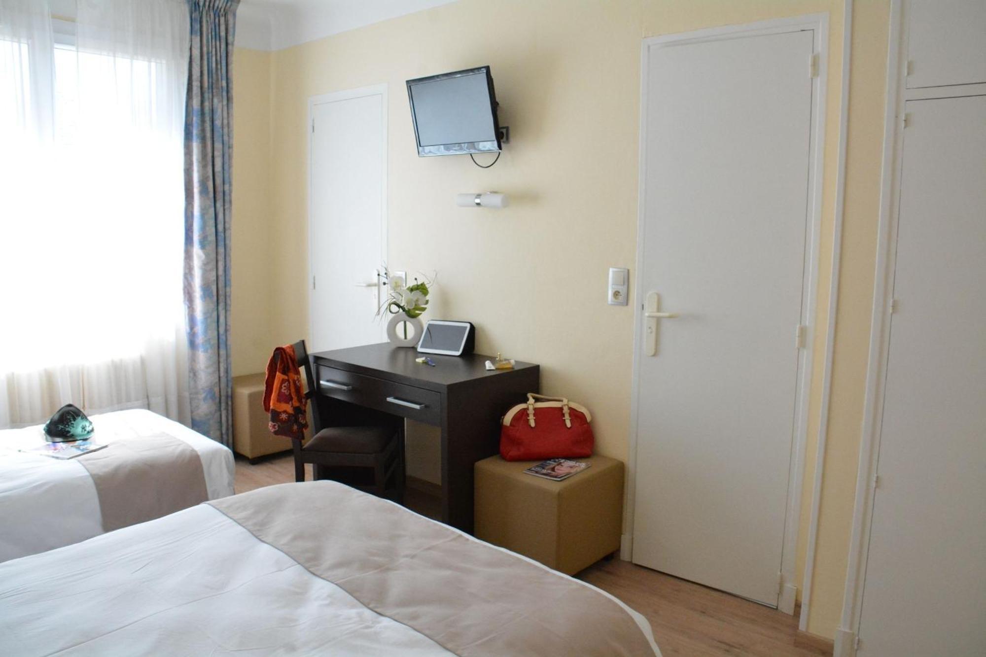 Saint-Geniez-dʼOlt Logis Hotel Restaurant De France חדר תמונה