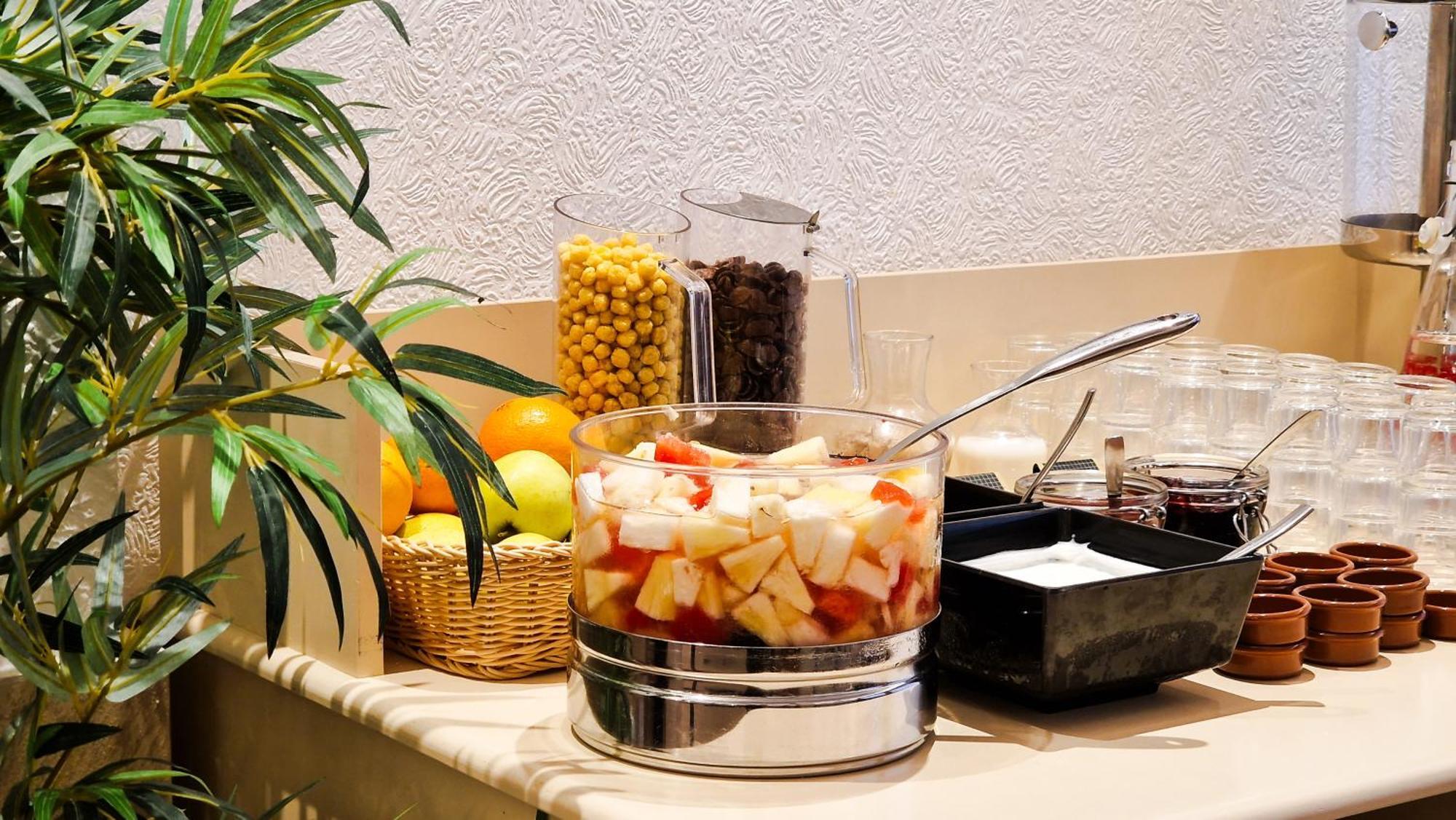 Saint-Geniez-dʼOlt Logis Hotel Restaurant De France מראה חיצוני תמונה