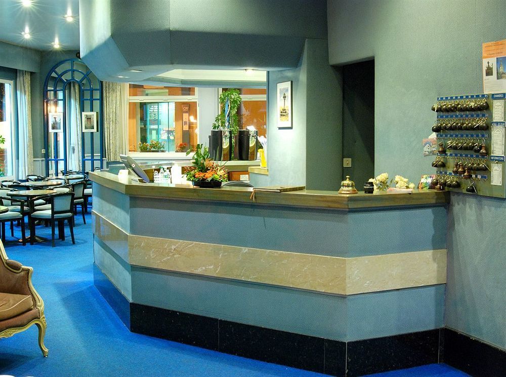 Saint-Geniez-dʼOlt Logis Hotel Restaurant De France מראה חיצוני תמונה