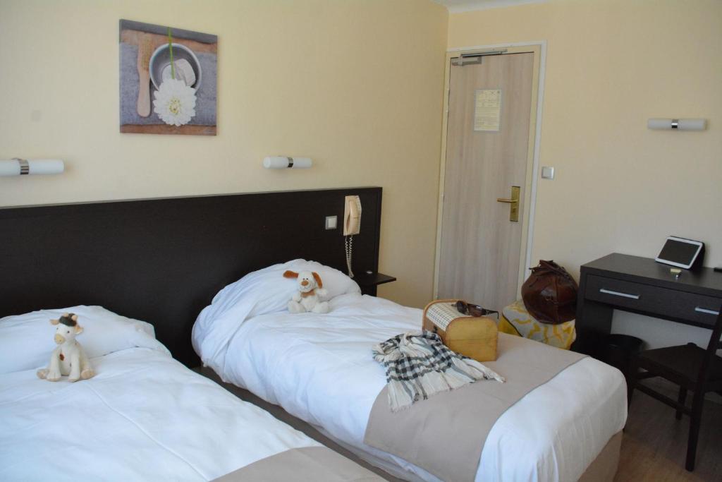 Saint-Geniez-dʼOlt Logis Hotel Restaurant De France חדר תמונה