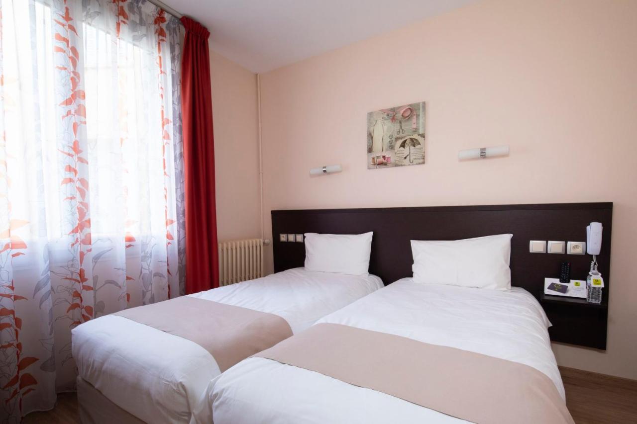 Saint-Geniez-dʼOlt Logis Hotel Restaurant De France מראה חיצוני תמונה
