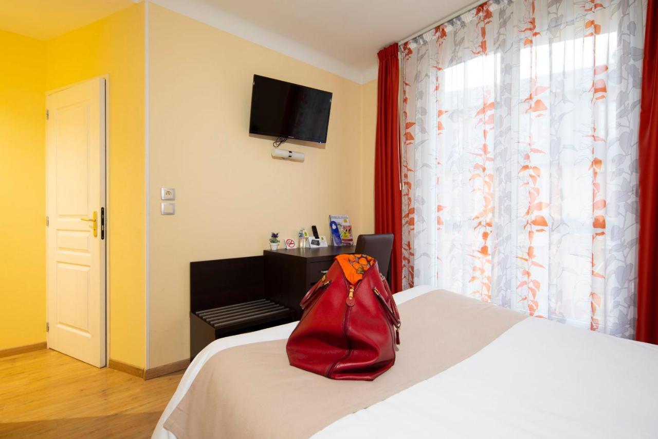 Saint-Geniez-dʼOlt Logis Hotel Restaurant De France מראה חיצוני תמונה