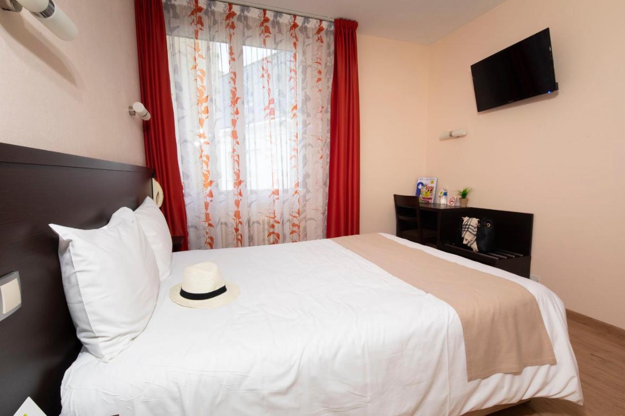 Saint-Geniez-dʼOlt Logis Hotel Restaurant De France מראה חיצוני תמונה